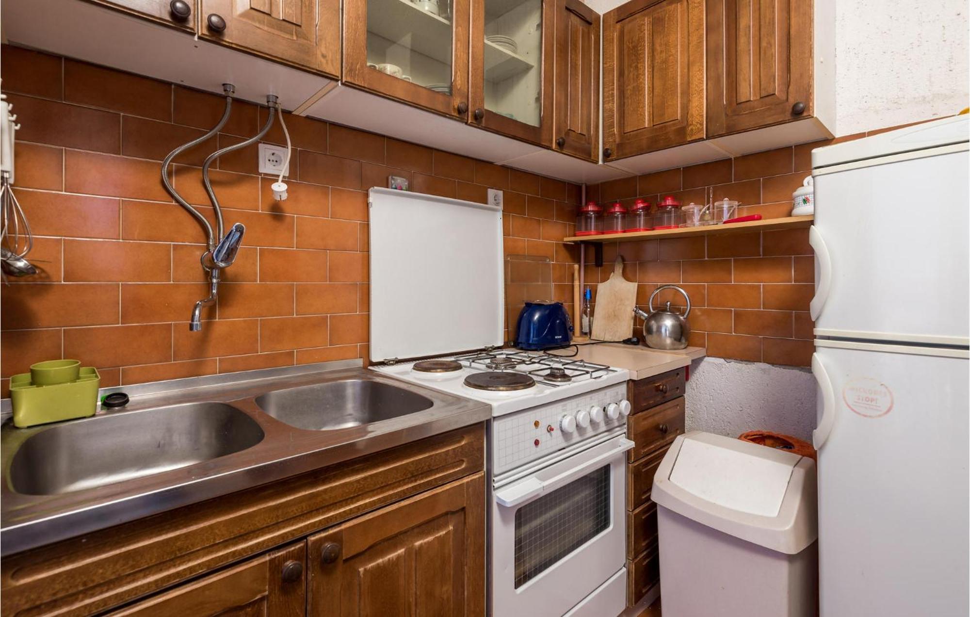 2 Bedroom Nice Apartment In Jablanac Exterior foto
