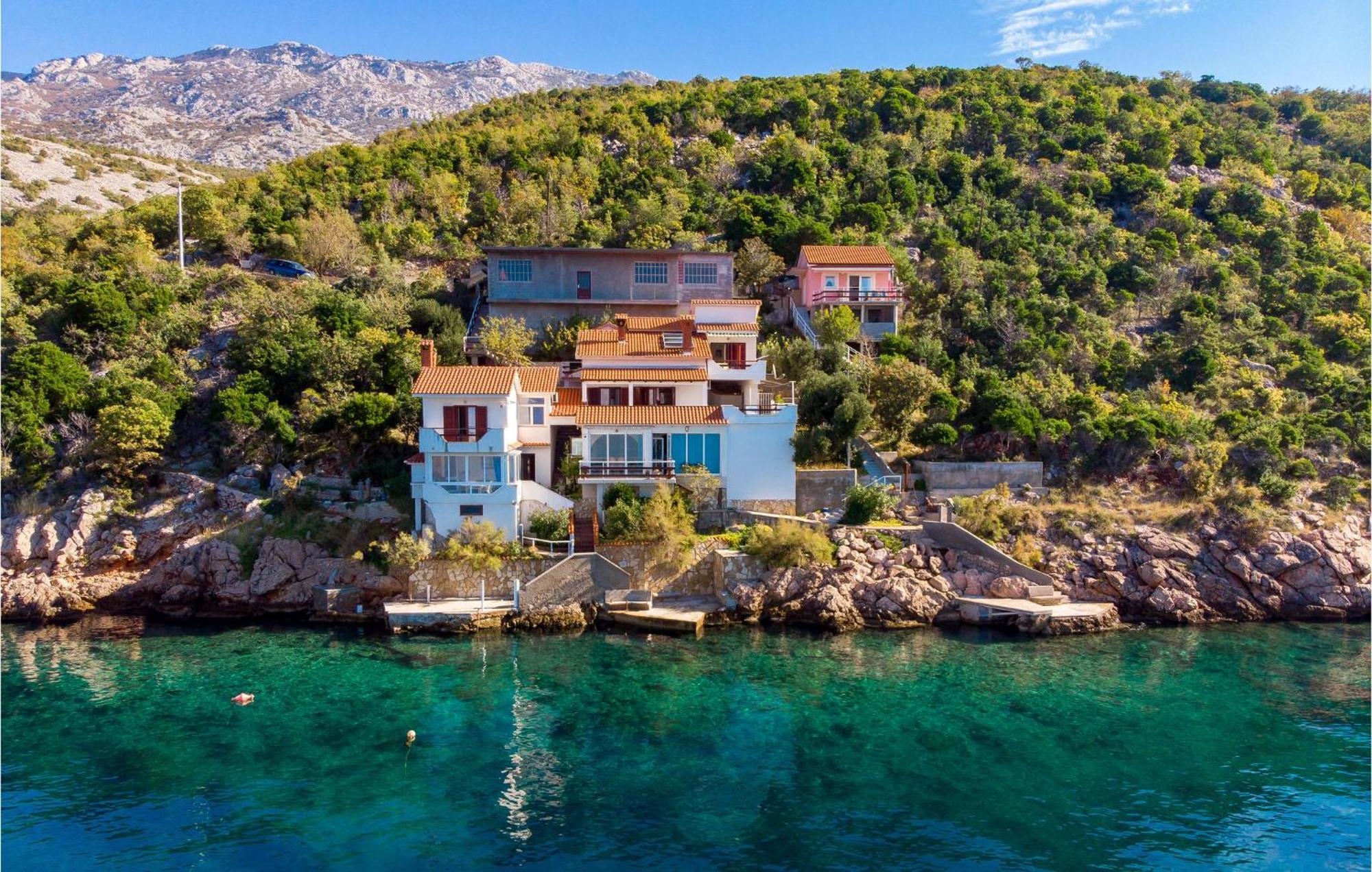 2 Bedroom Nice Apartment In Jablanac Exterior foto